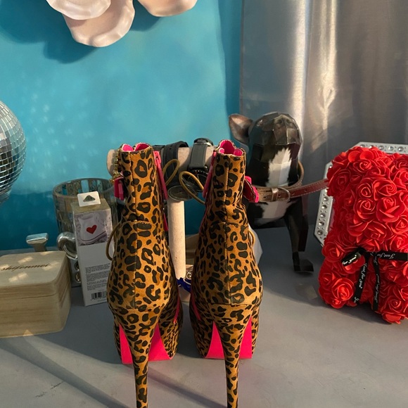 Leopard 🐆 print boots - Picture 3 of 5